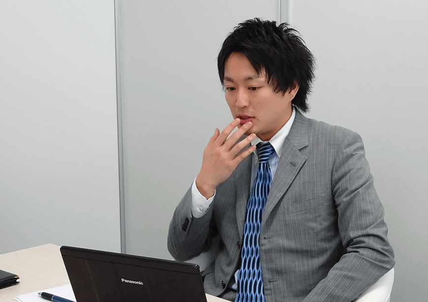 インタビューの様子